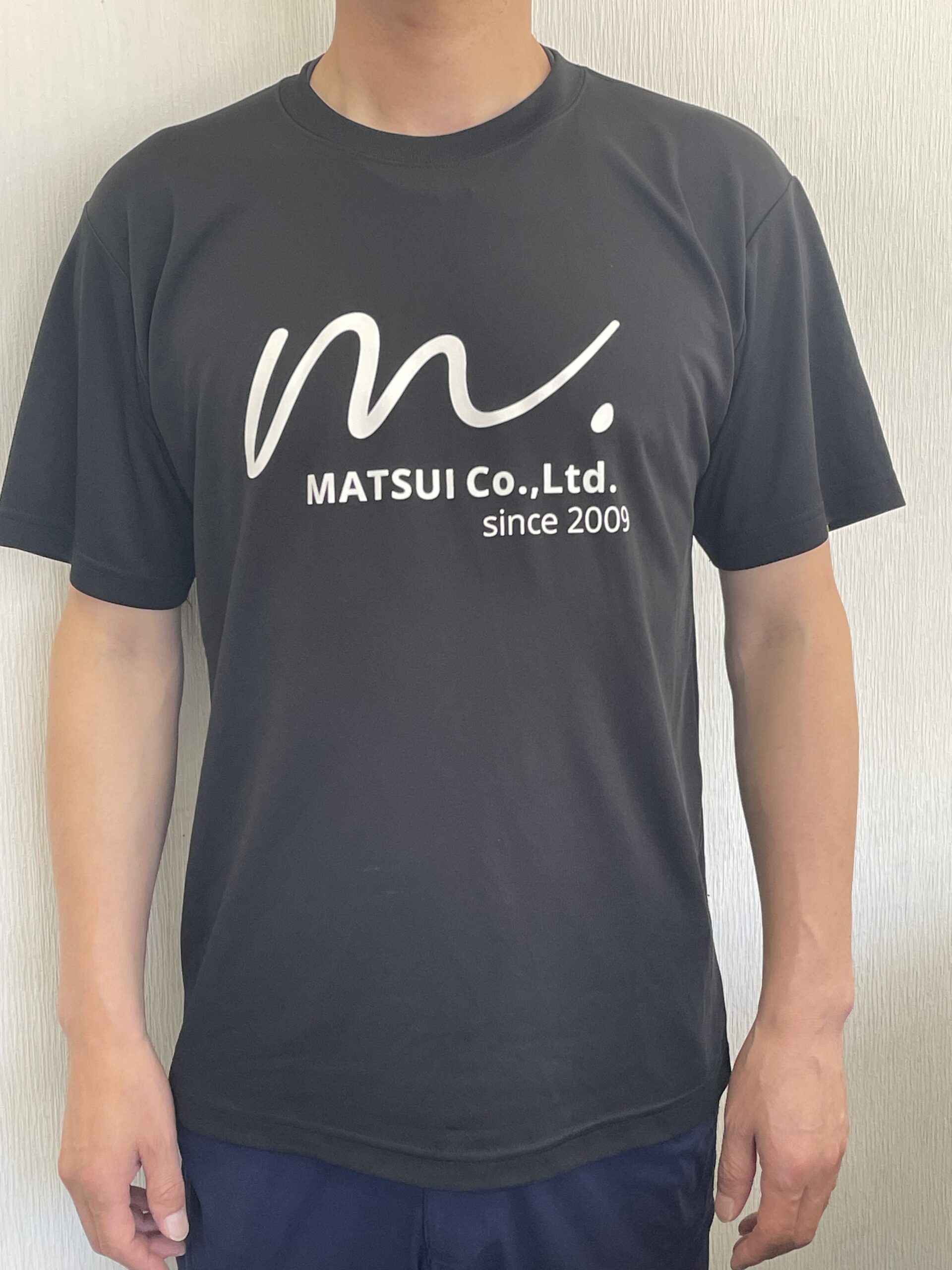 株式会社まつい様のユニフォーム写真